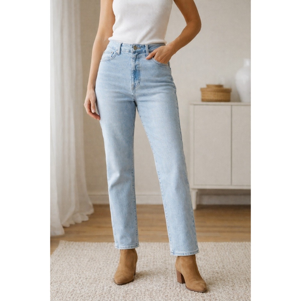 FRYE High Rise Straight Leg Jeans 10 30 Light Wash 28 Inseam Stretch